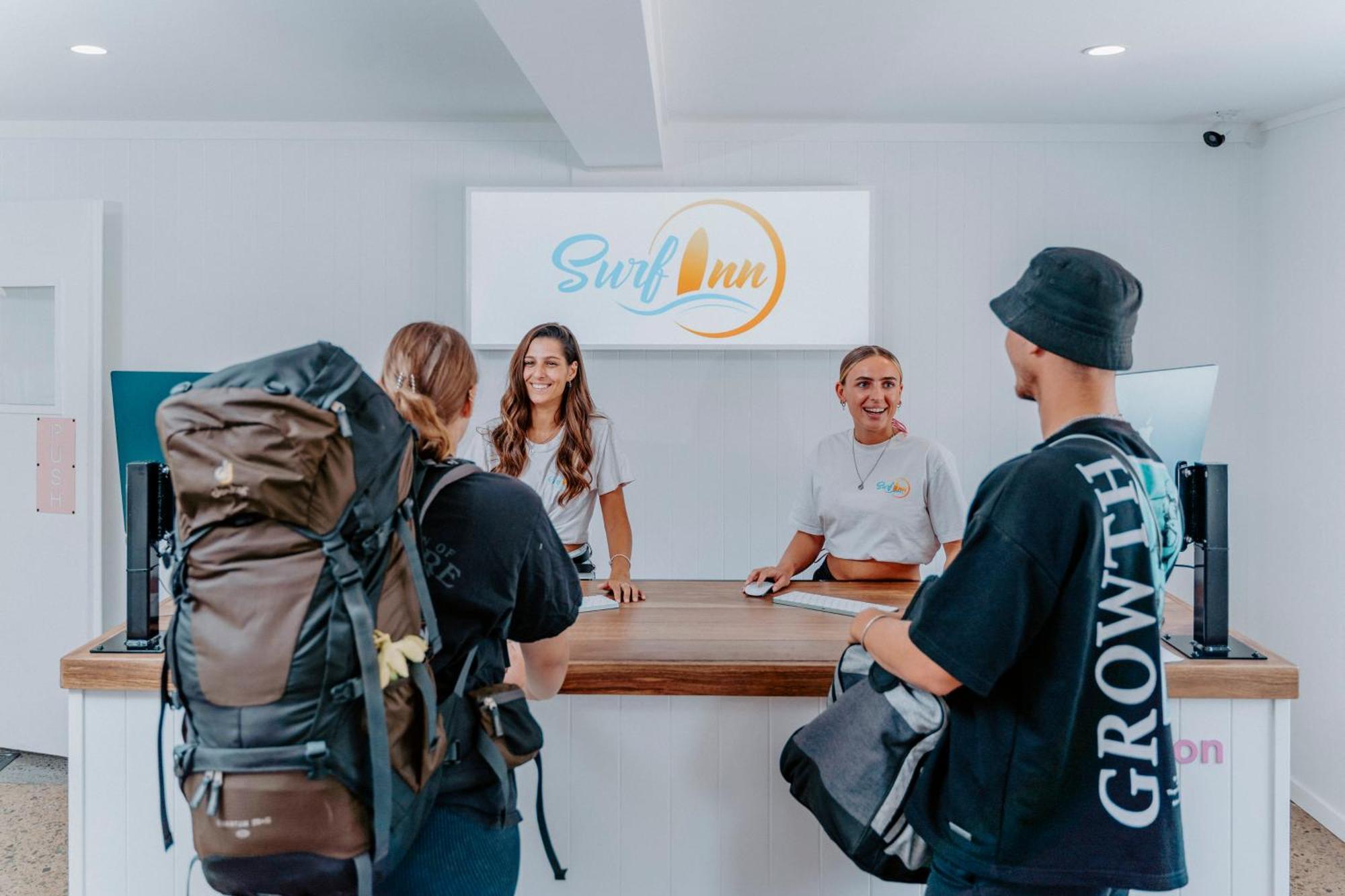 גולד קוסט Surf Inn Boutique Backpackers - Free Breakfast מראה חיצוני תמונה