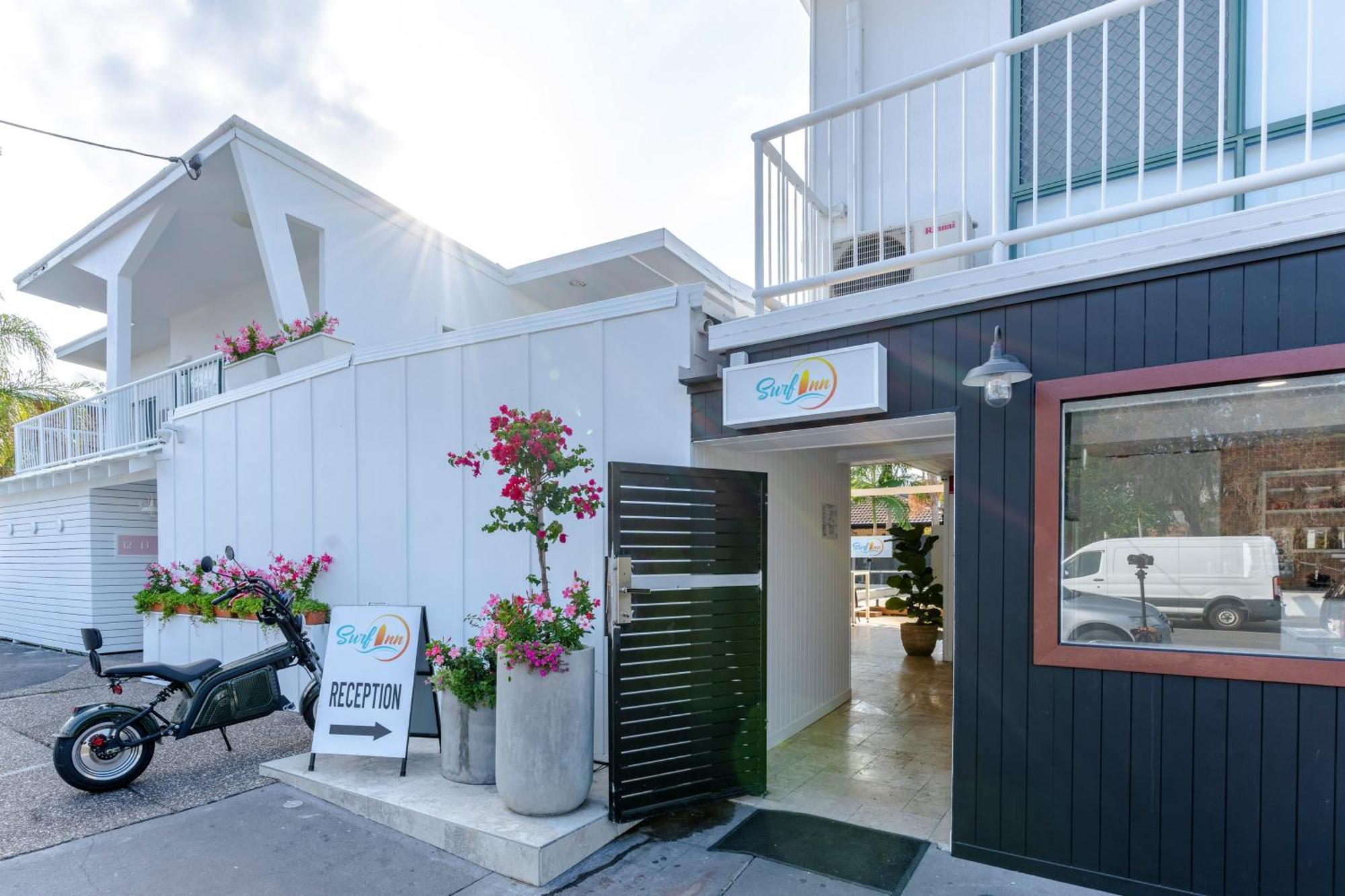גולד קוסט Surf Inn Boutique Backpackers - Free Breakfast מראה חיצוני תמונה