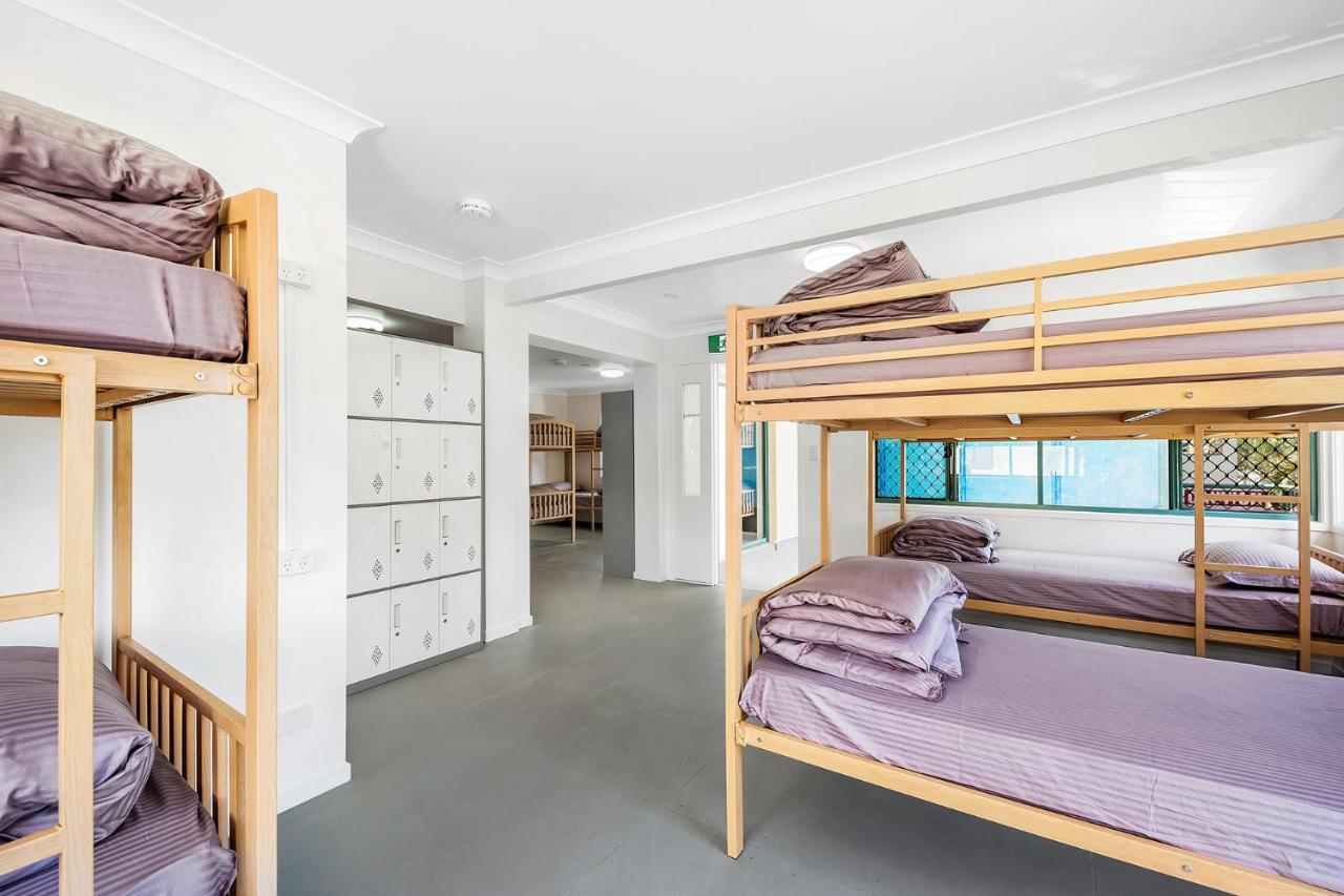 גולד קוסט Surf Inn Boutique Backpackers - Free Breakfast מראה חיצוני תמונה